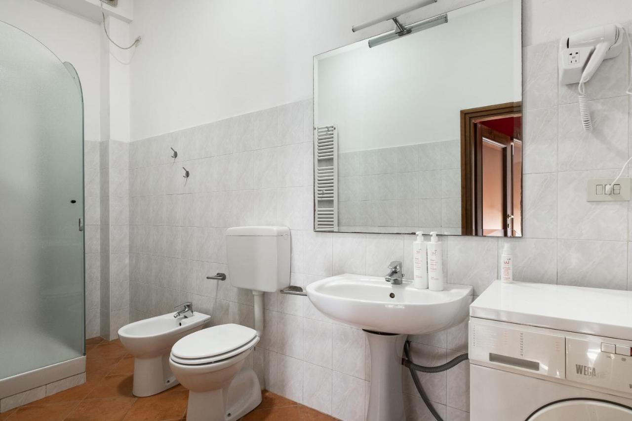 Giorgi Homes - Easy Apartment By Wonderful Italy بولونيا المظهر الخارجي الصورة